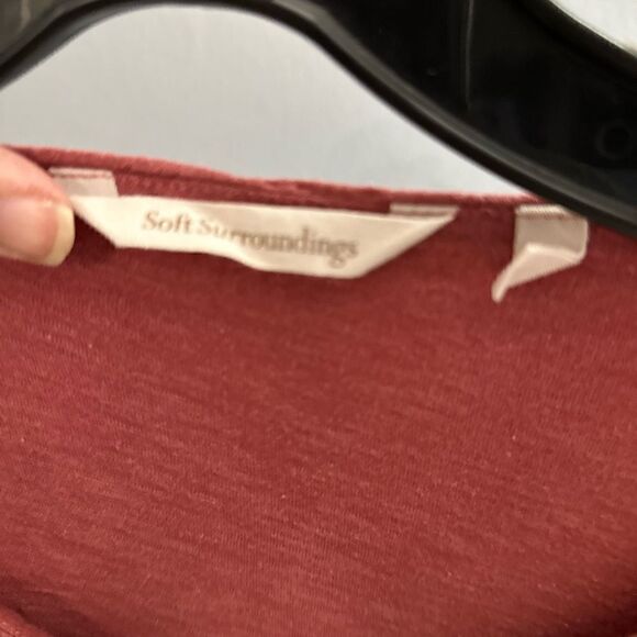 Soft Surroundings Neroli Asymmetrical Hem Tee Red Clay Size Medium - Picture 8 of 14